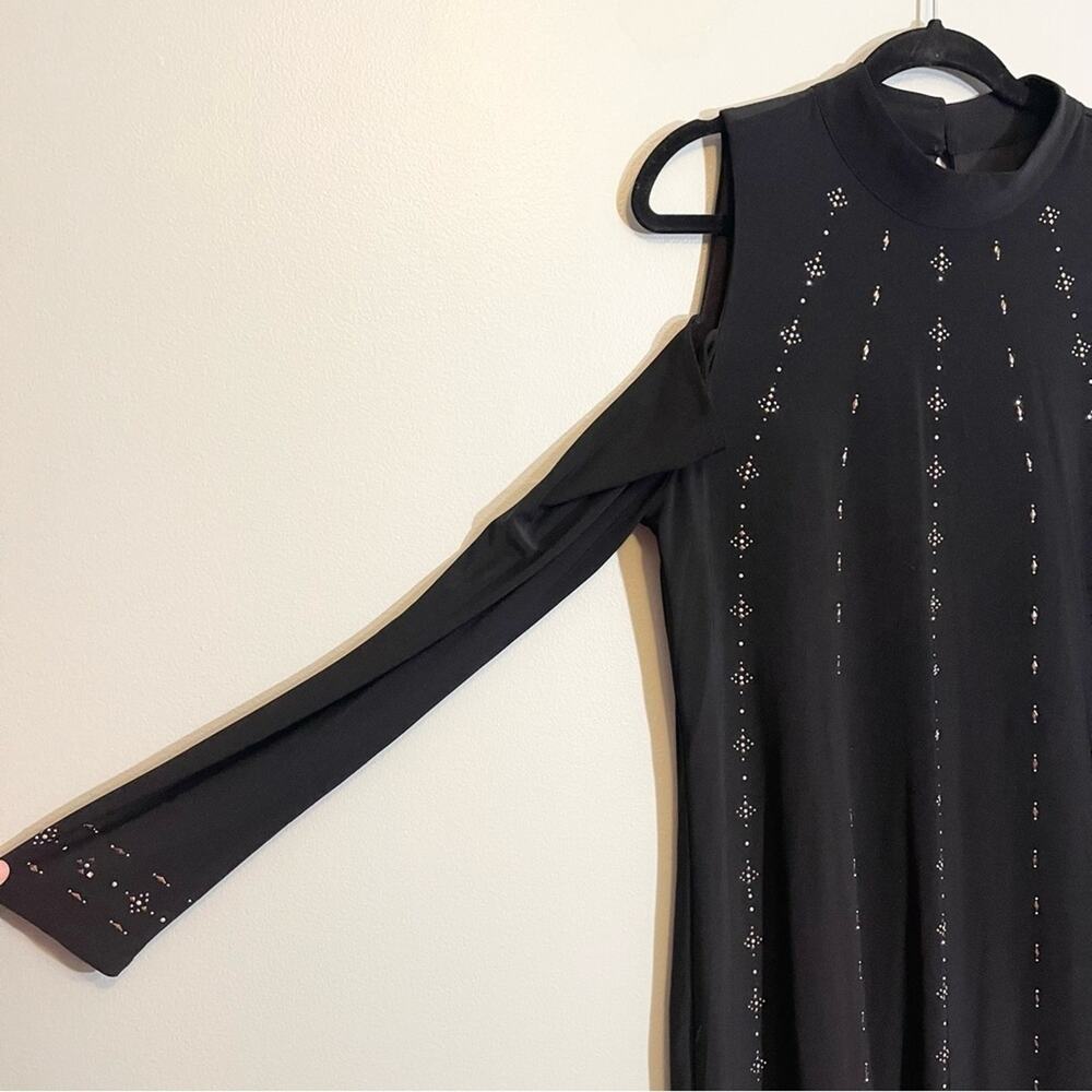 WhiteHouse BlackMarket‎ Cold-Shoulder Black Knit Shift Dress Size Large - Picture 9 of 16